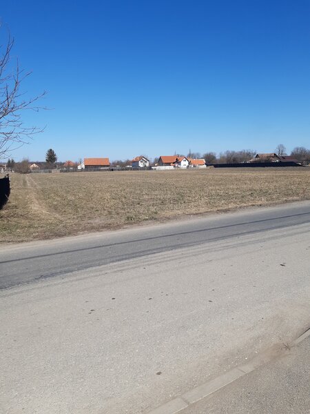 Brasov, Vand teren intravilan construibil, utilitati, central, drum asfalt.